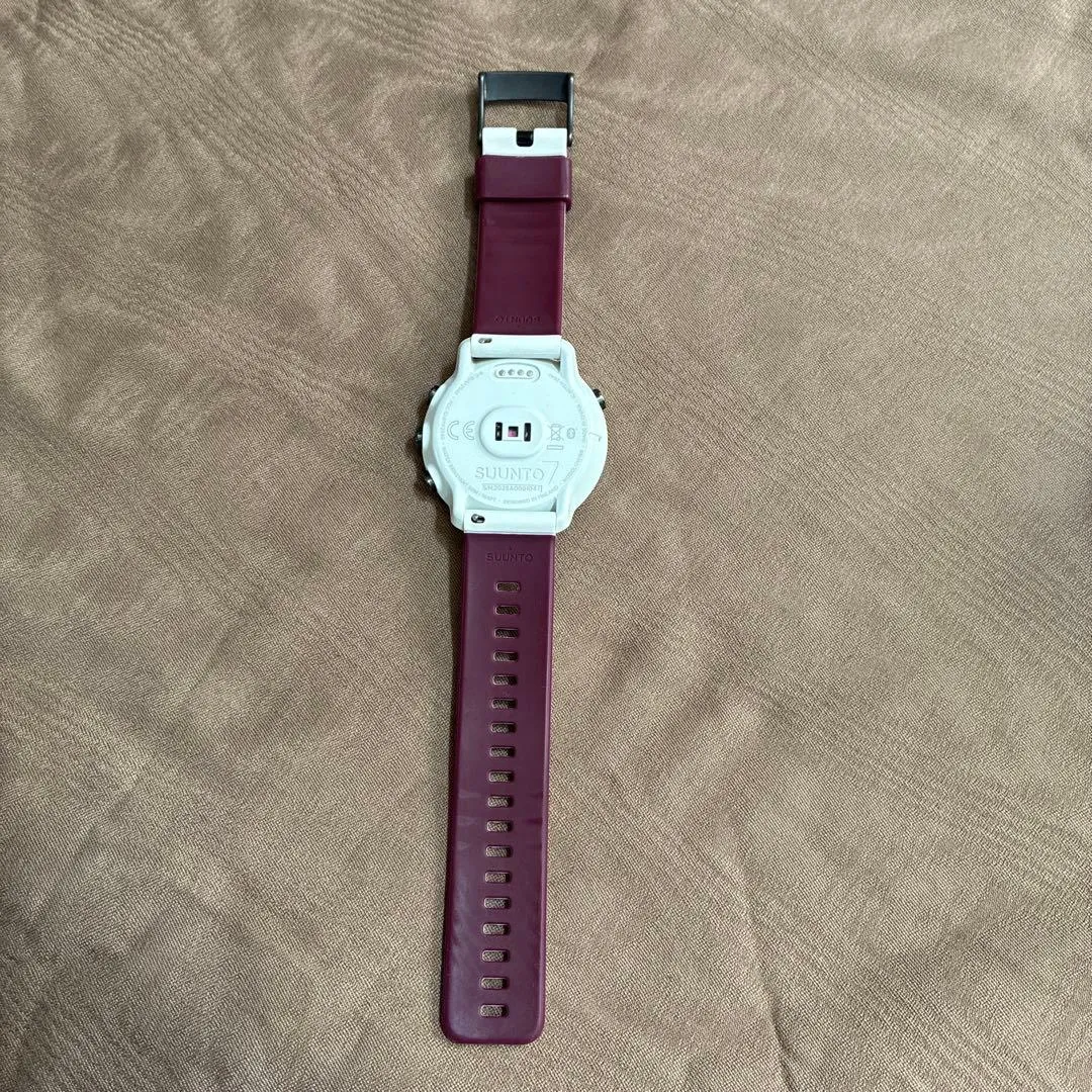 Thân đồng hồ thông minh suunto 7 màu trắng burgundy - Ảnh 5