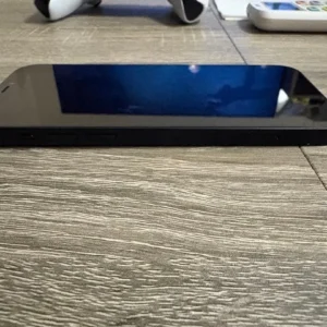 Apple iphone 12 thân đen