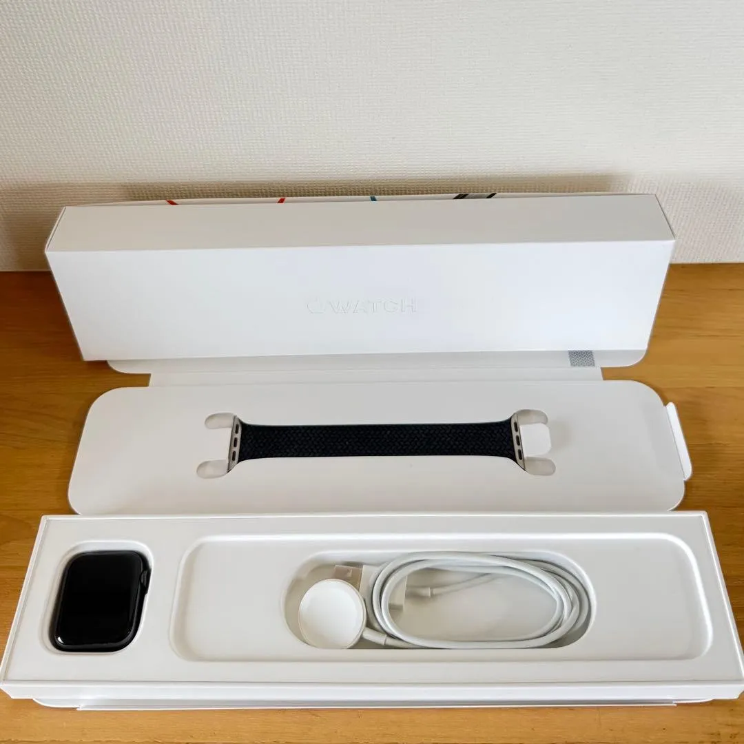 Thân máy applewatch6 play dead solo loop charcoal