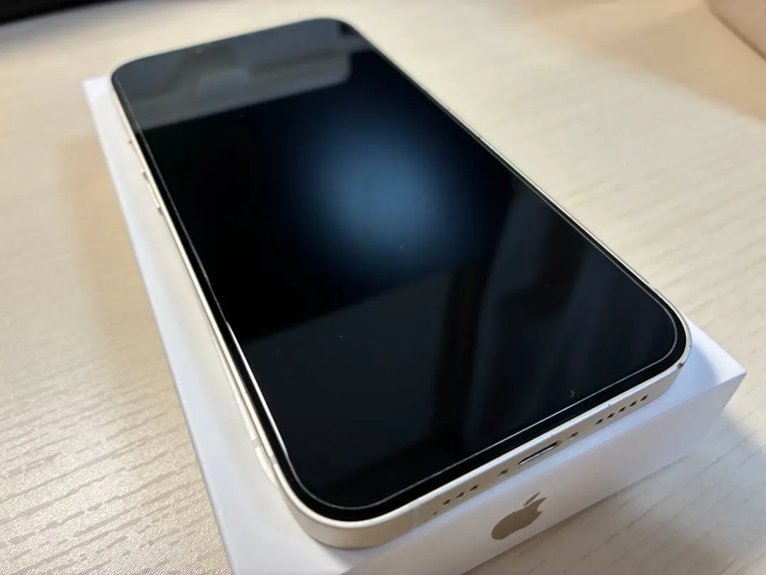 Apple iphone 13 thân màu trắng - Ảnh 2
