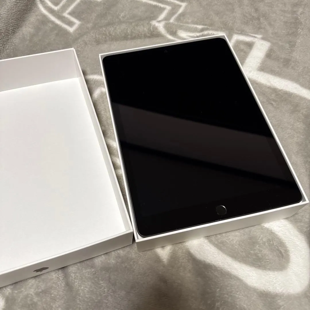 Ipad thế hệ thứ 9 64gb wi-fi trong tình trạng rất tốt