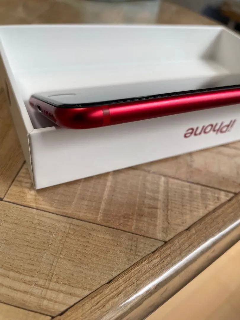 Apple iphone se 2 thân màu đỏ 64g sim miễn phí - Ảnh 8