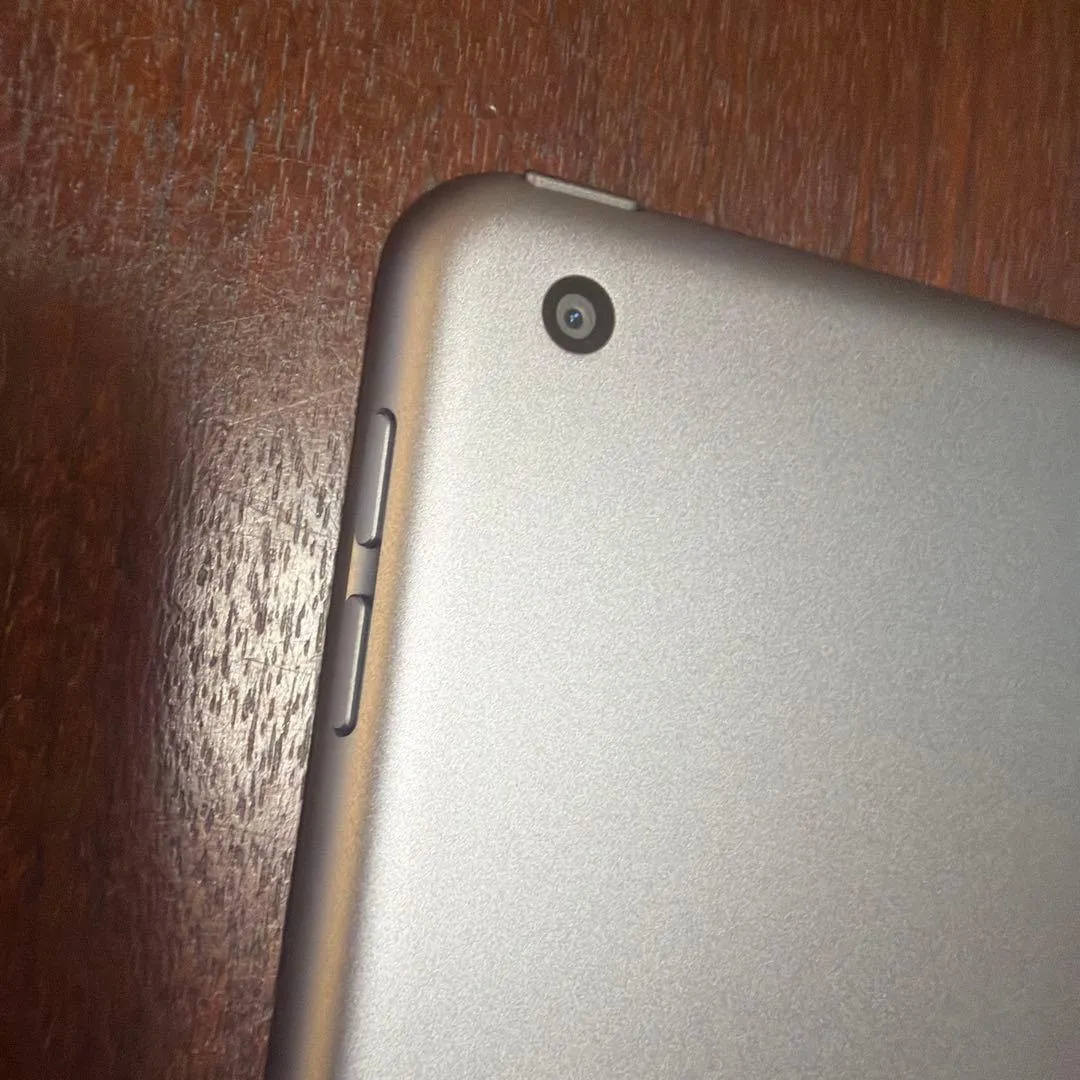 Apple ipad thế hệ thứ 9 10,2 inch không gian thân máy màu xám - Ảnh 3
