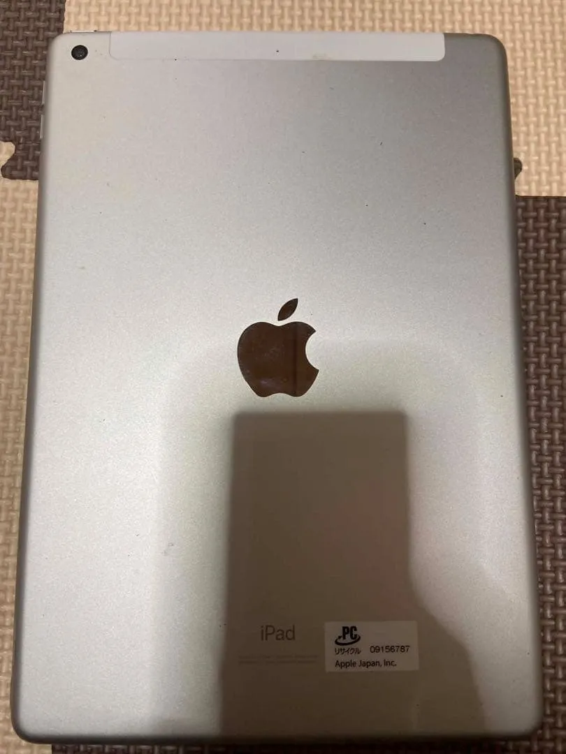 Apple ipad thế hệ thứ 7 32gb sim dung lượng pin còn 93%