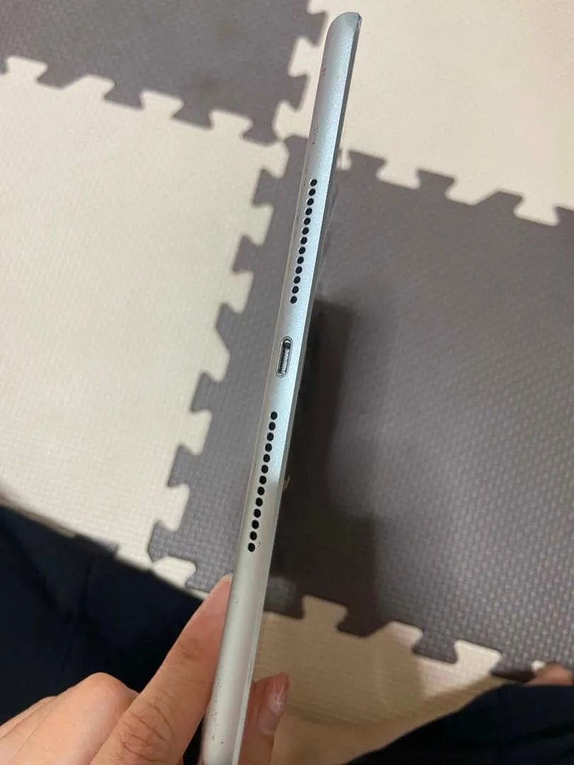 Apple ipad thế hệ thứ 7 32gb sim dung lượng pin còn 93% - Ảnh 3
