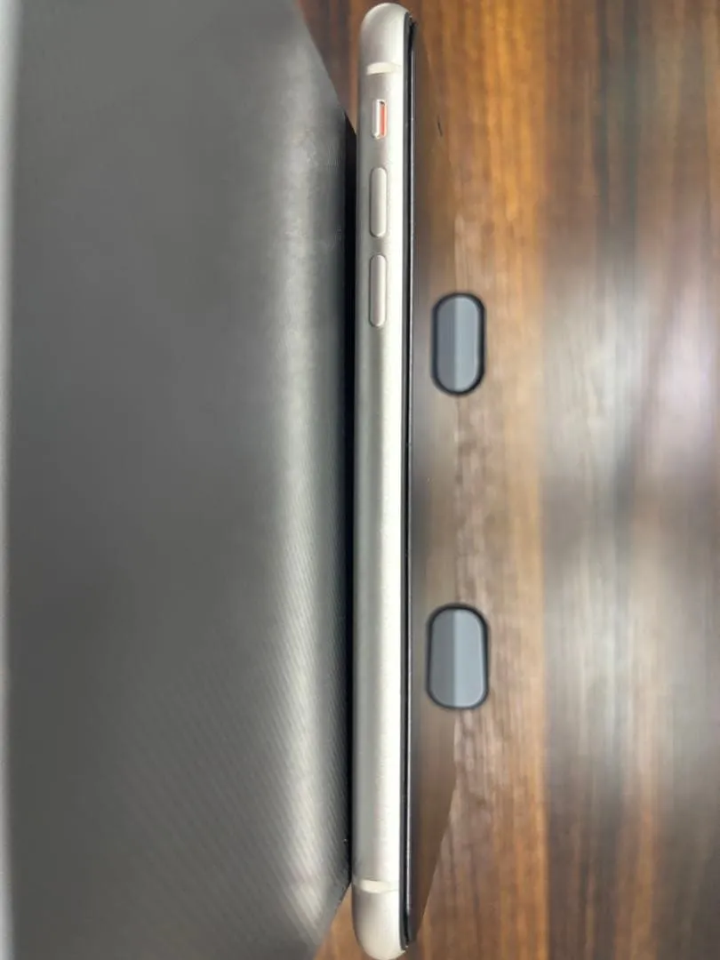 Iphone 11 thân trắng 128gb rác - Ảnh 3
