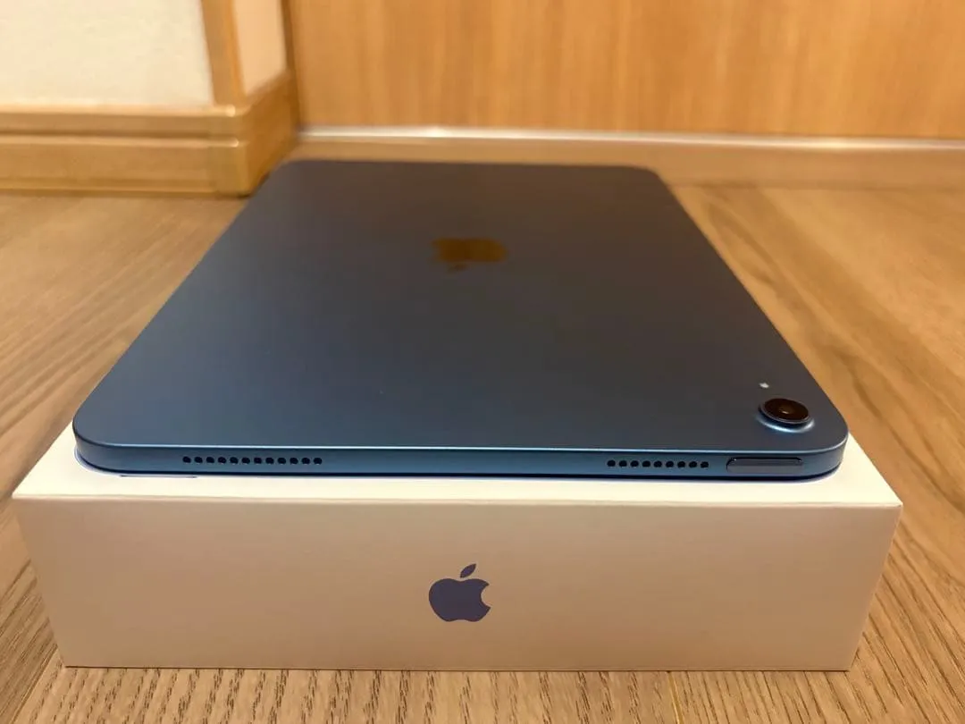 Thân máy apple ipad thế hệ thứ 10 bị đổi màu. - Ảnh 6