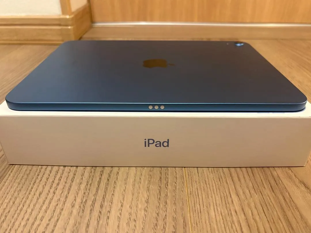 Thân máy apple ipad thế hệ thứ 10 bị đổi màu. - Ảnh 7