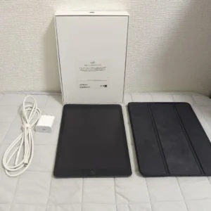 Bao gồm thân máy wi-fi 32gb apple ipad thế hệ thứ 7 + vỏ bảo vệ