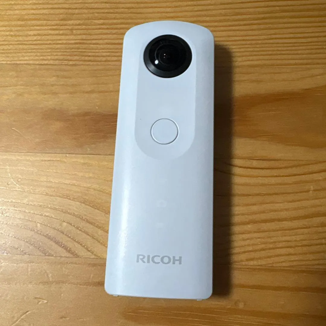 Camera 360 độ thân máy ricoh theta màu trắng kèm hộp đựng - Ảnh 3