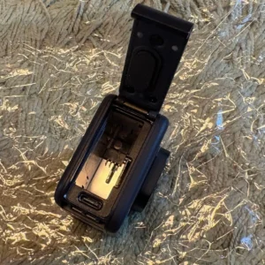 [tình trạng tốt] bộ pin gopro hero10 chân máy có vỏ silicon - Ảnh 4