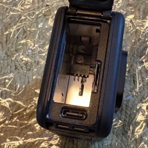 [tình trạng tốt] bộ pin gopro hero10 chân máy có vỏ silicon - Ảnh 5