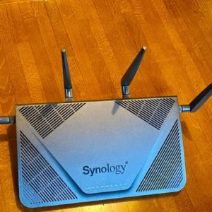 Bộ định tuyến synology rt2600ac