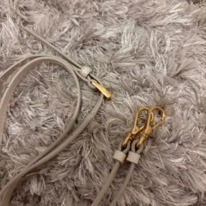 Ốp lưng iphone 15 prada - Ảnh 3