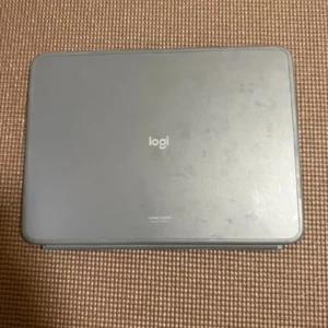 Logitech combo touch cho ipad air 11 inch - Ảnh 3