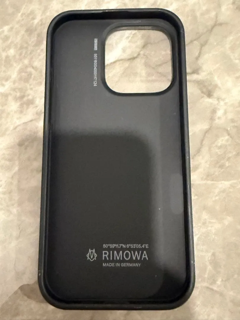 Ốp lưng rimowa iphone16pro màu đen