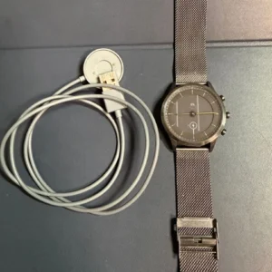 Đồng hồ thông minh skagen kèm cáp sạc