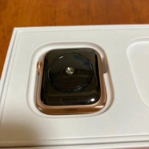 Apple watch se gps mẫu dây đeo gốm vàng 40mm - Ảnh 7