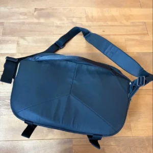 Peakdesign everyday sling 10l đen