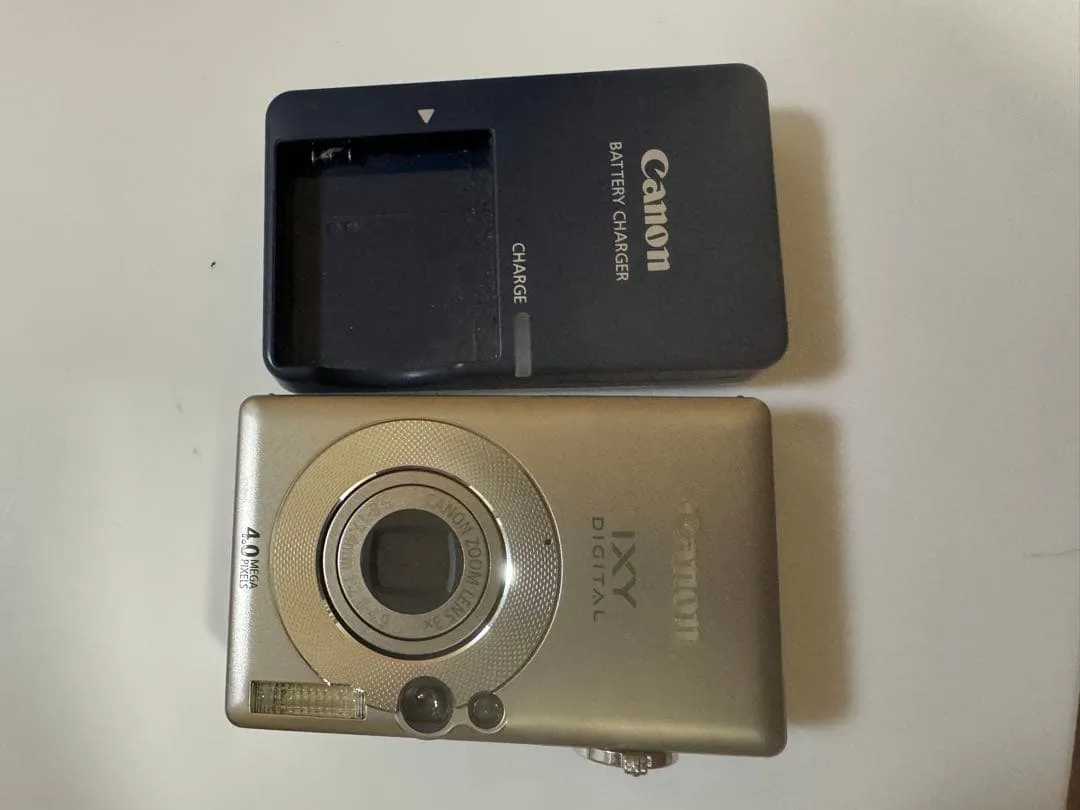 Thân máy canon ixy digital kèm sạc pin