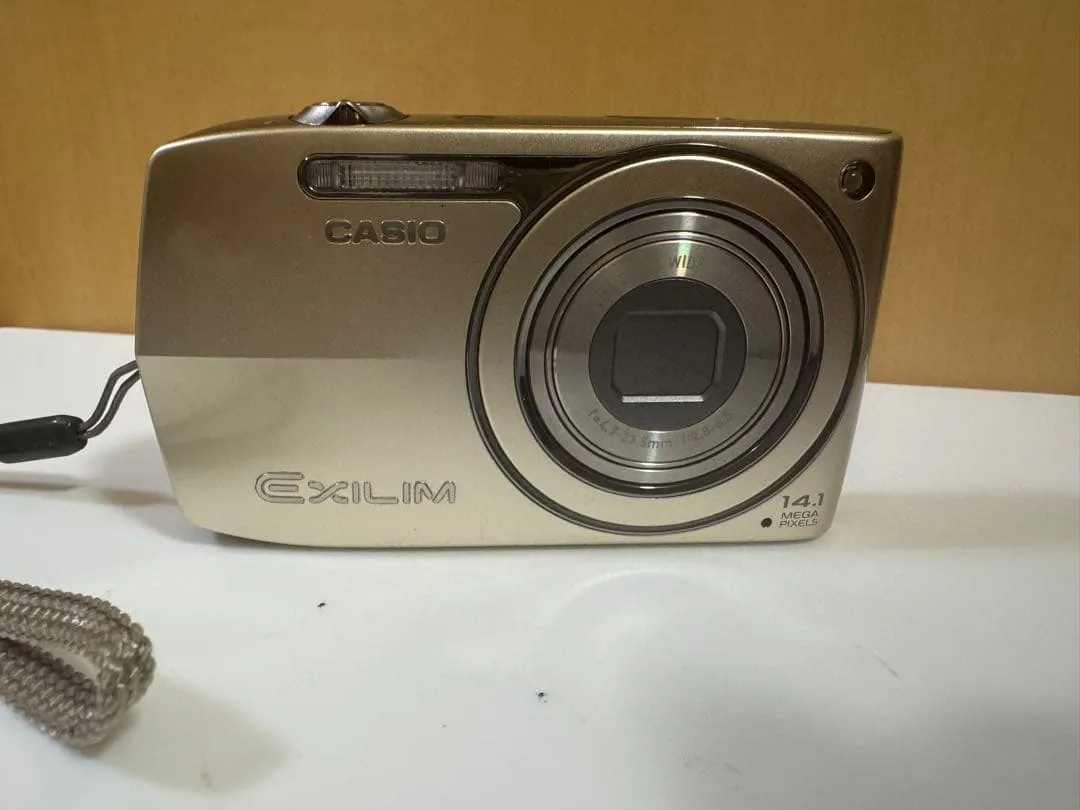Máy ảnh kỹ thuật số thân chính casio exilim ex-z300
