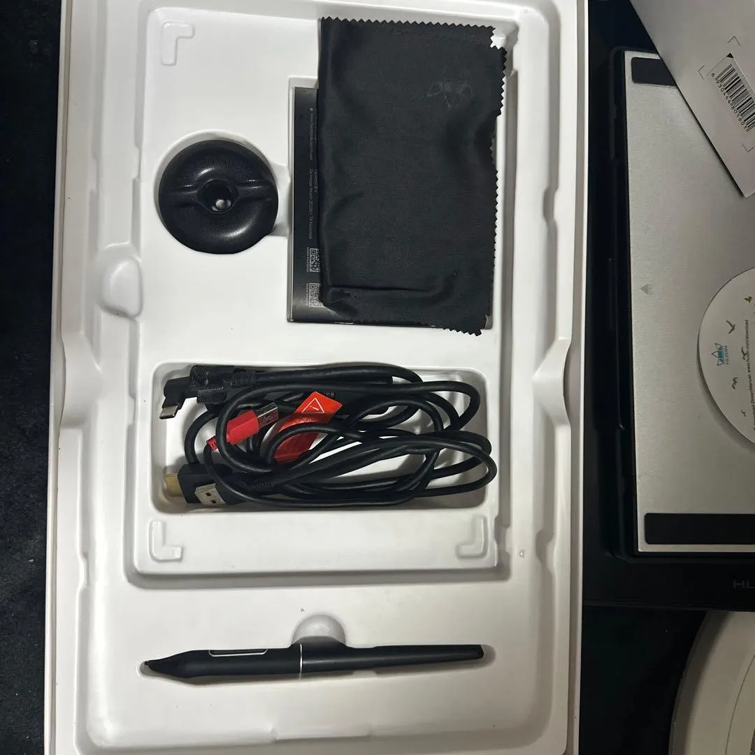 Máy tính bảng bút lcd huion kamvas 13
