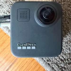 Bộ máy chính và phụ kiện gopro max (coi như rác vì lâu ngày không sử dụng và cất giữ)